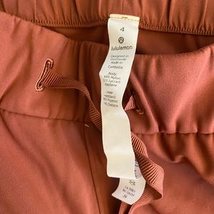 Lululemon On The Fly Pant